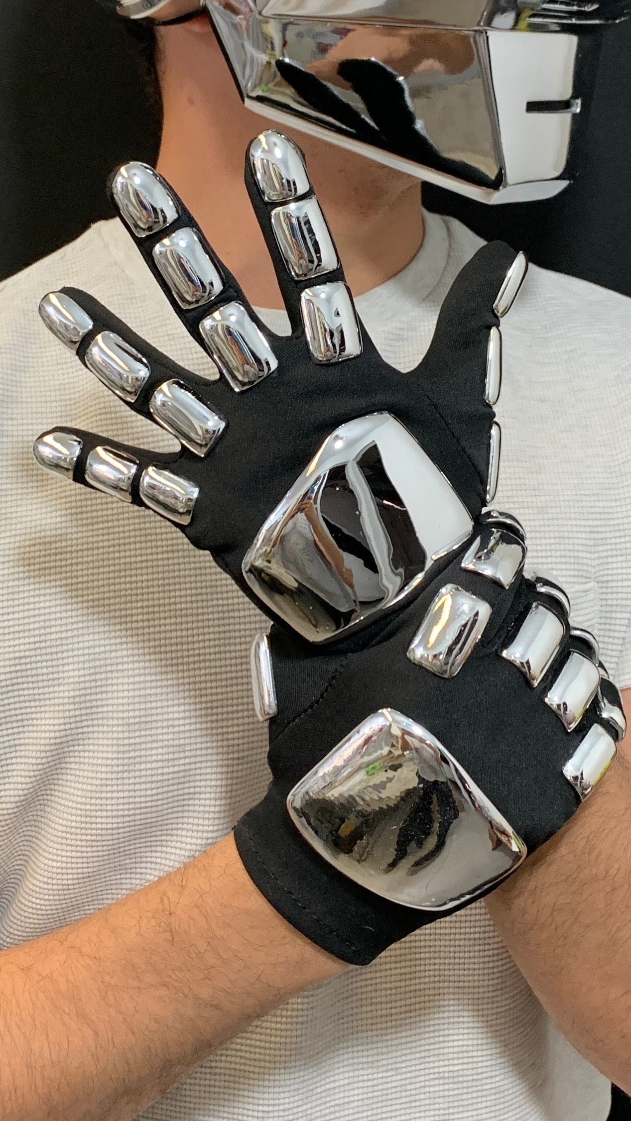 Guantes Cromados Plata daft Punk