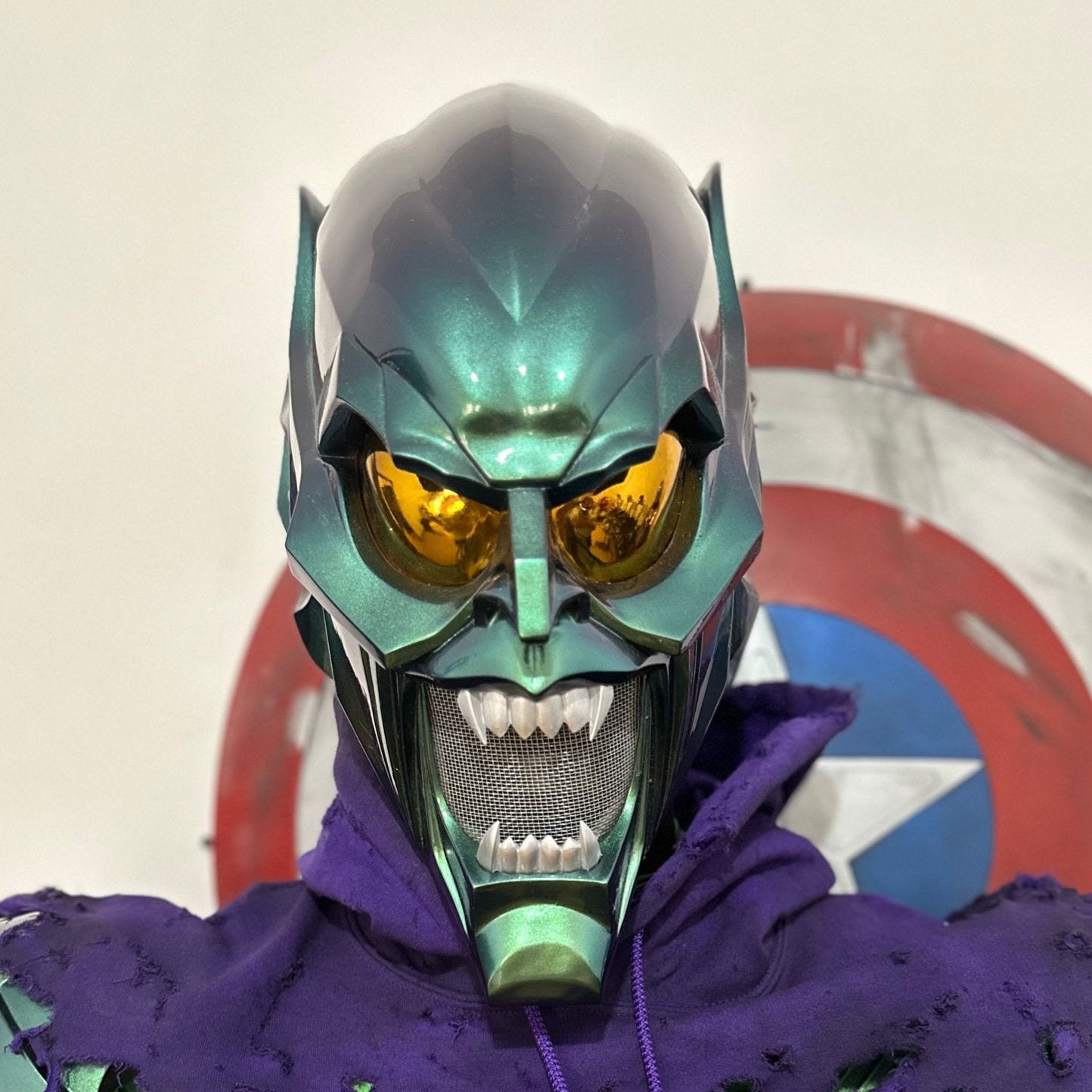 Green Goblin Helmet - Chameleon Pearl Shiny Finish Edition