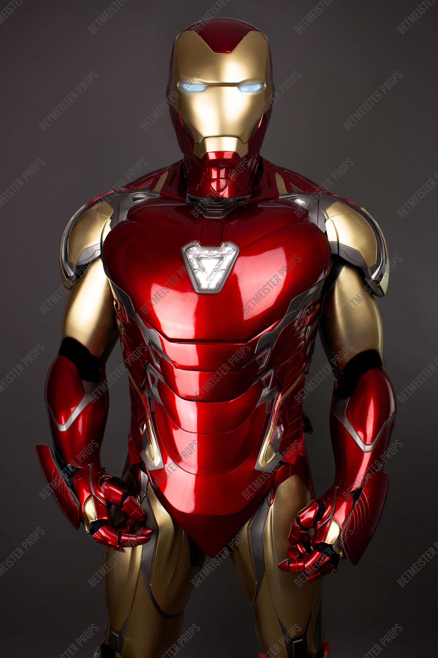 Complete Iron Man Mark 85 Cosplay - Handmade Edition and Realistic Details