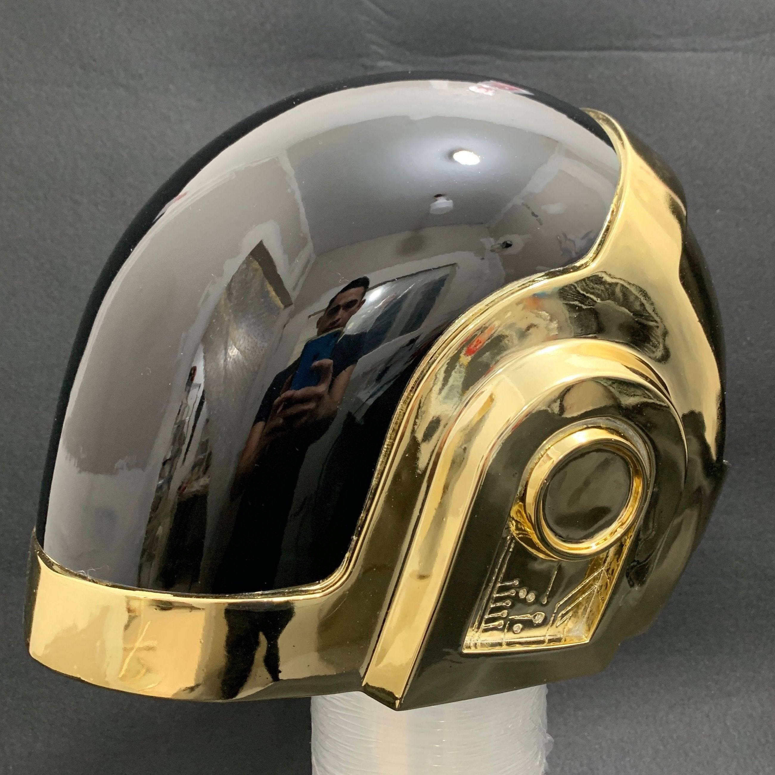 Casco Cromado de Daft Punk Guy Manuel Edicion Exclusiva BETMEISTER PROPS